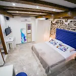 Genius Loci Apartment Split